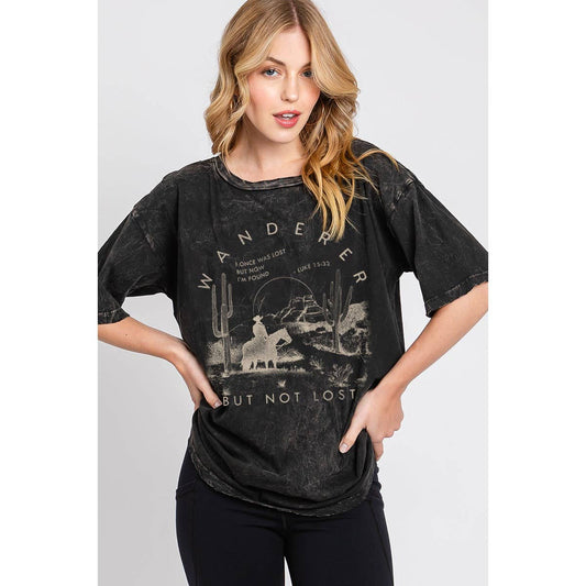 WANDERER BUT NOT LOST OVERSIZED GRAPHIC TEE