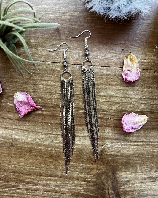 The Chic Dangle Earrings