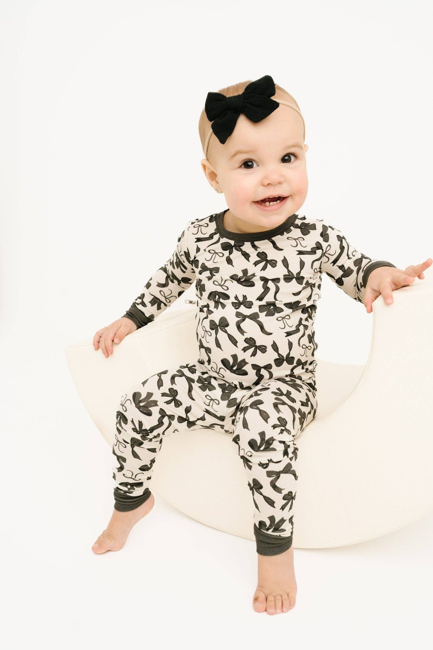 Monochrome Bows Bamboo Set