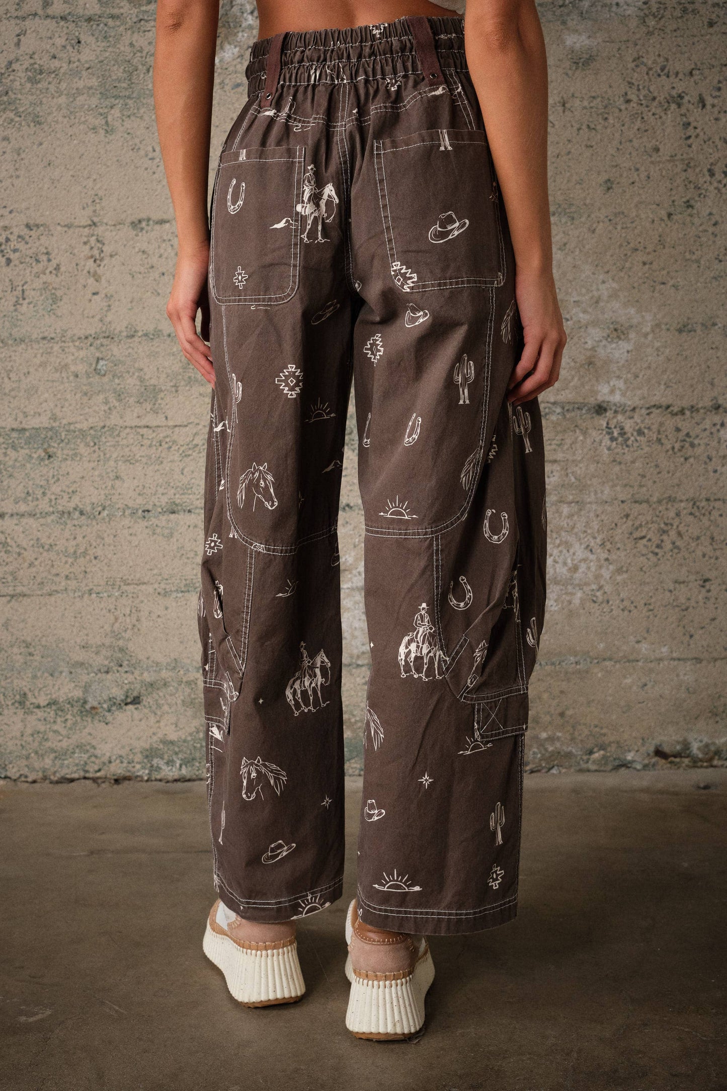 Blue B - 25157P Western Print Cotton Cargo Pants: CHOCOLATE / S-M-L (2-2-2)