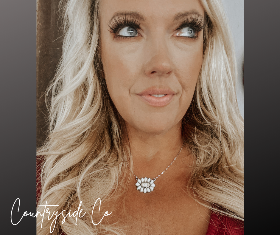 Countryside Co. - The White Flower Necklace