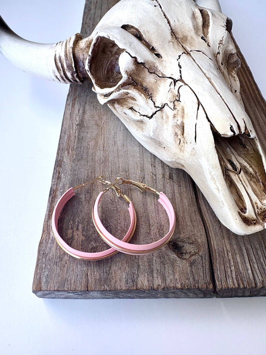 1.5" Lightweight Hoop Earrings: