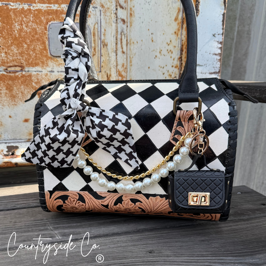 Handbags & Wallets