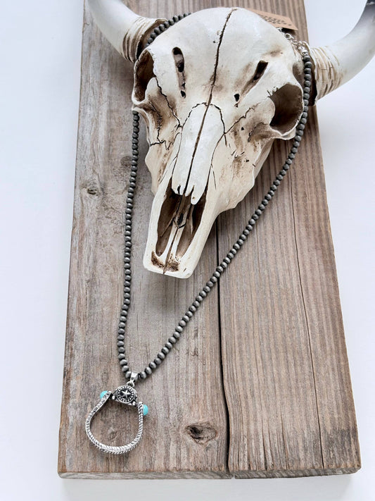 Horseshoe Groove Pendant Necklace