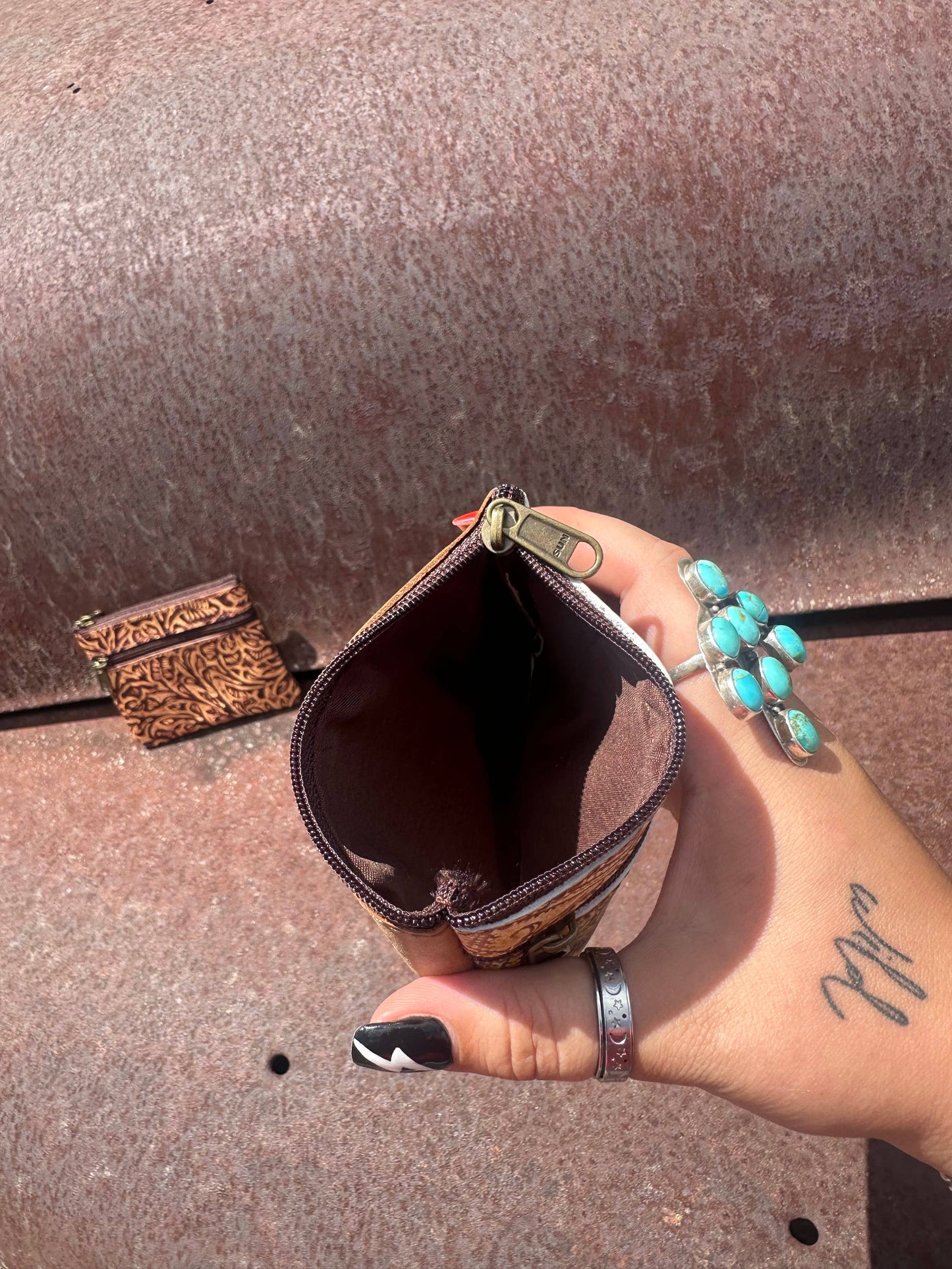 Countryside Co. - Small Embossed Leather Zipper Pouch Organizer