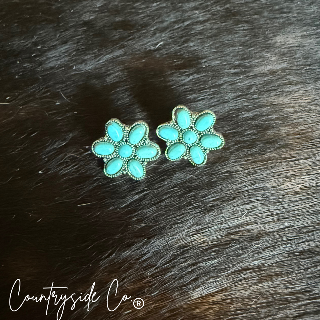 Countryside Co. - Detailed Trendy Flower Earring