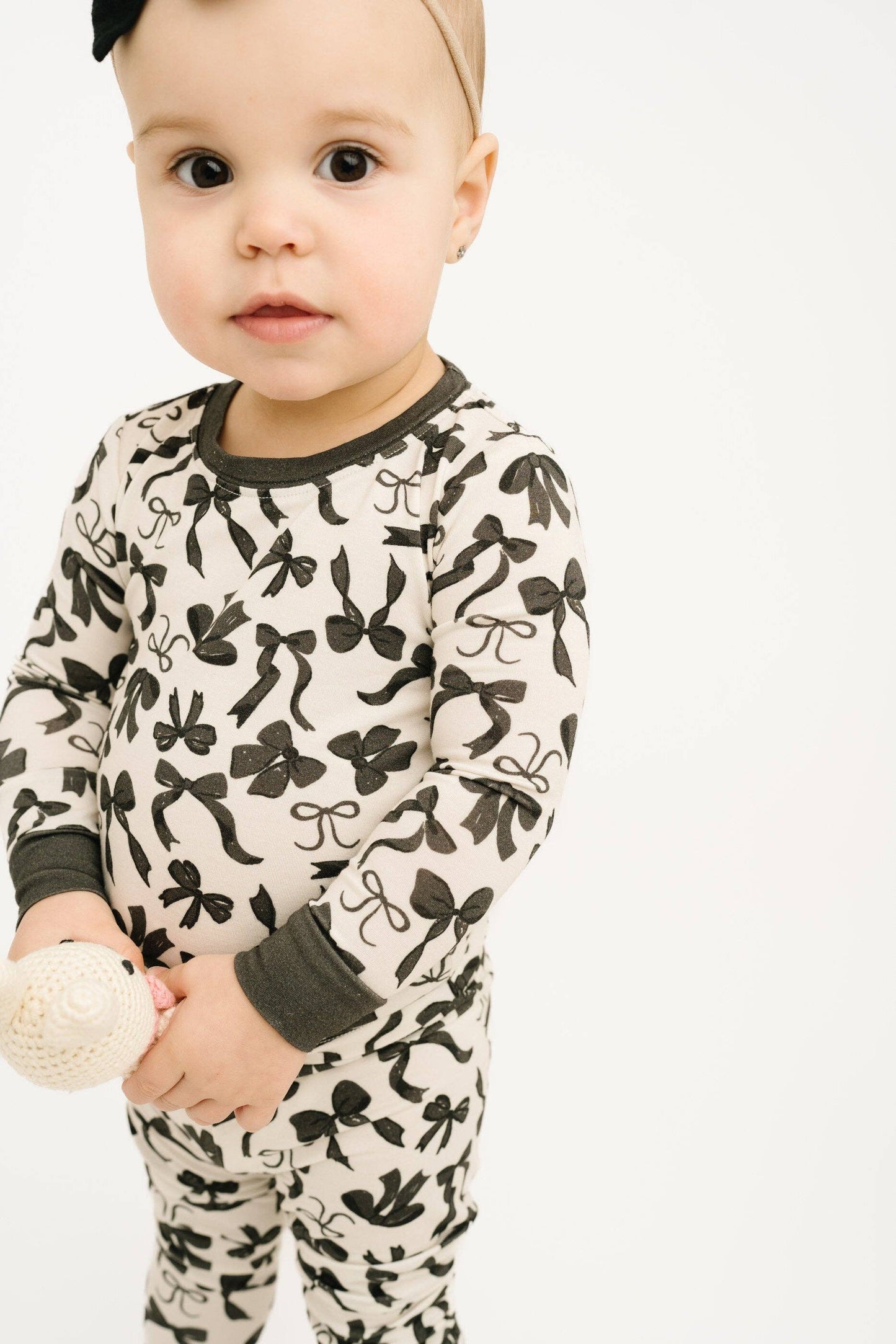 Monochrome Bows Bamboo Set