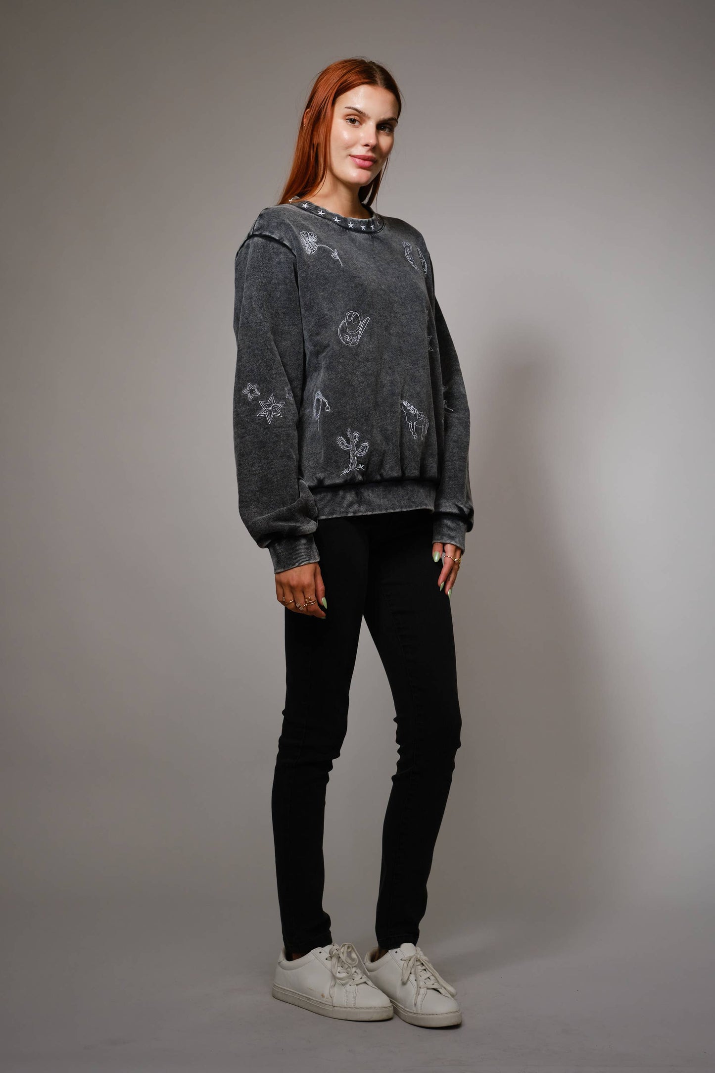 Western Embroidered Sweatshirt