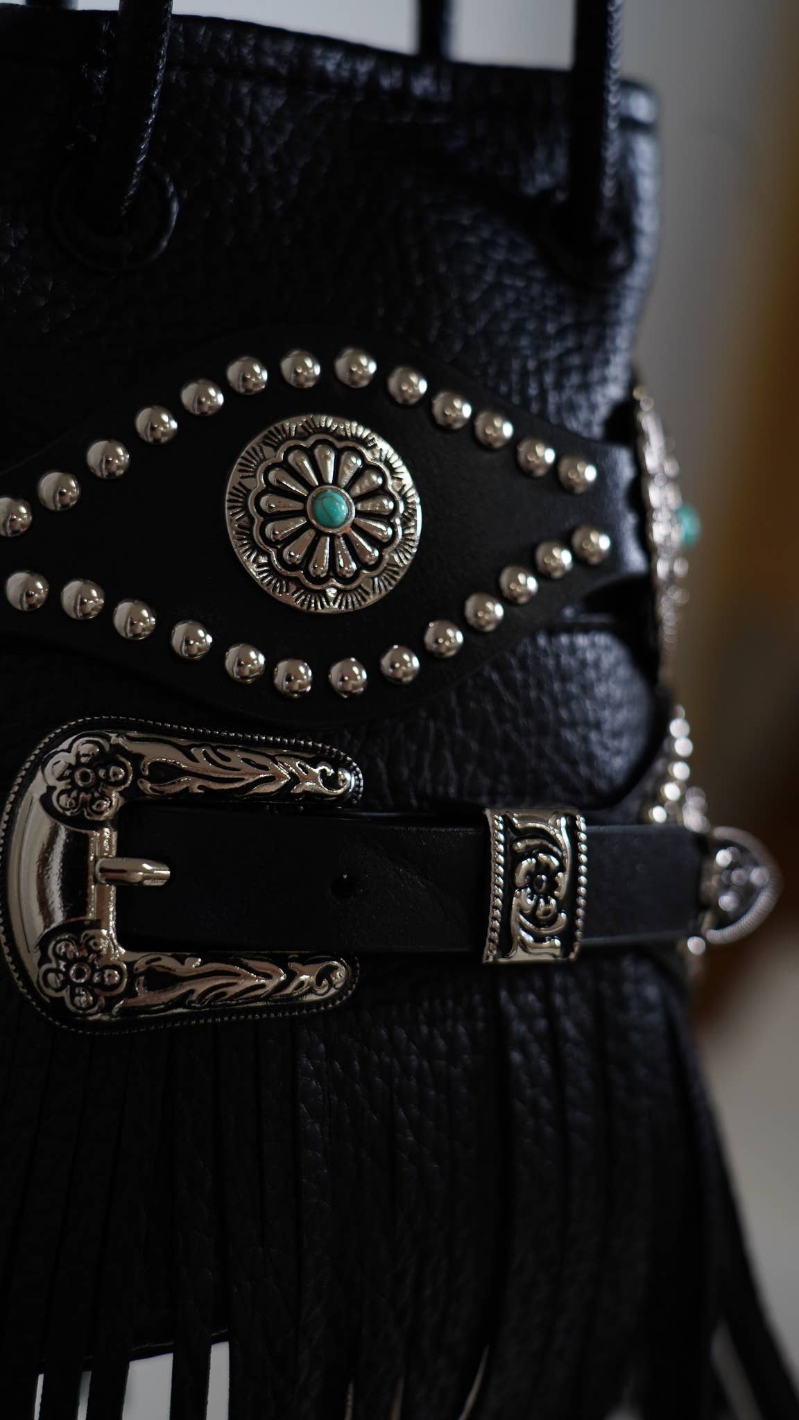 Most Wanted USA - Maximalist Silver Concho Western Buckle Leather Belt: Black / SM