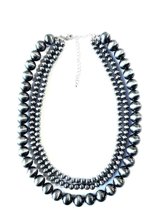Snowing West - Western 3 Layered Navajo Pearl Necklace