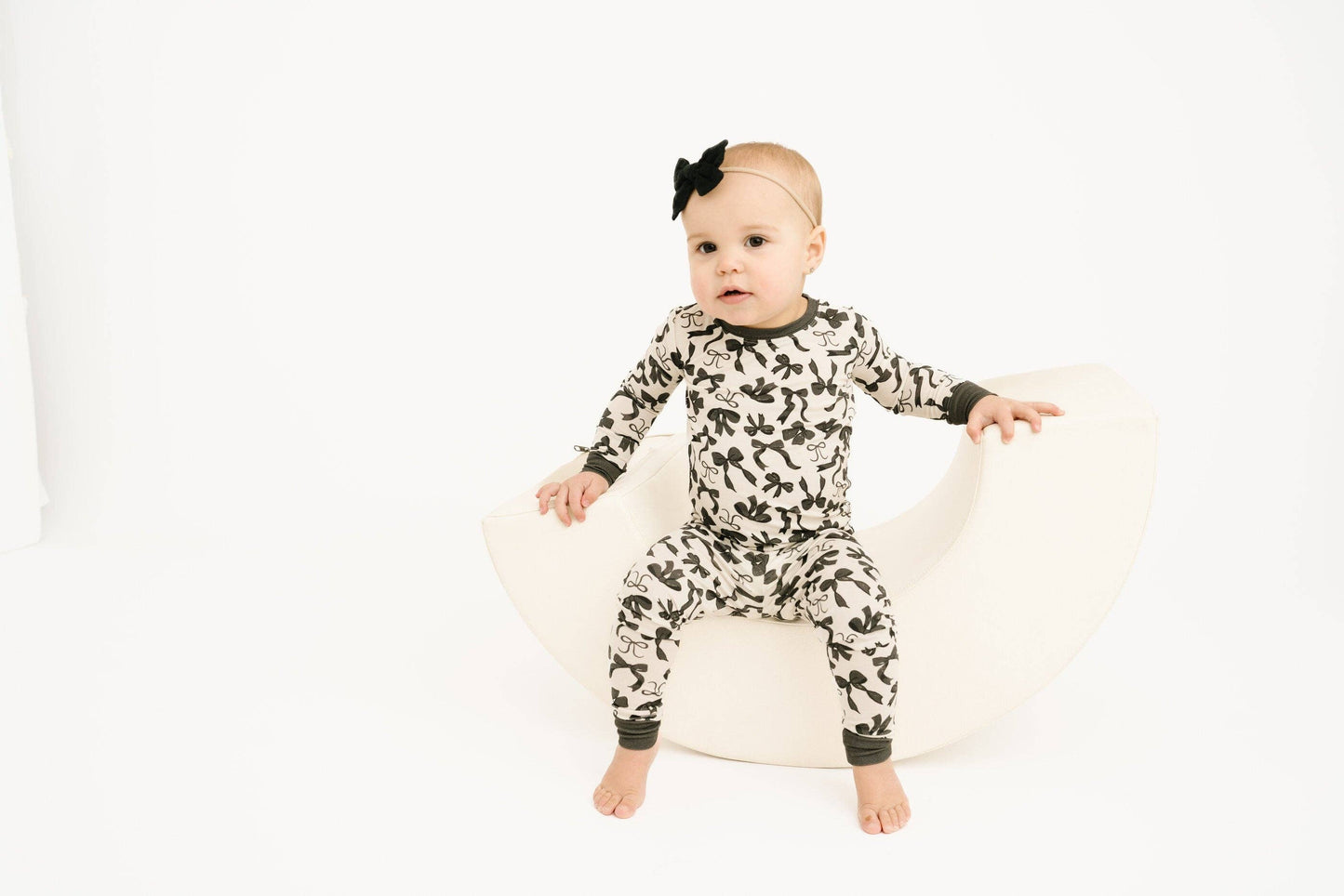Monochrome Bows Bamboo Set
