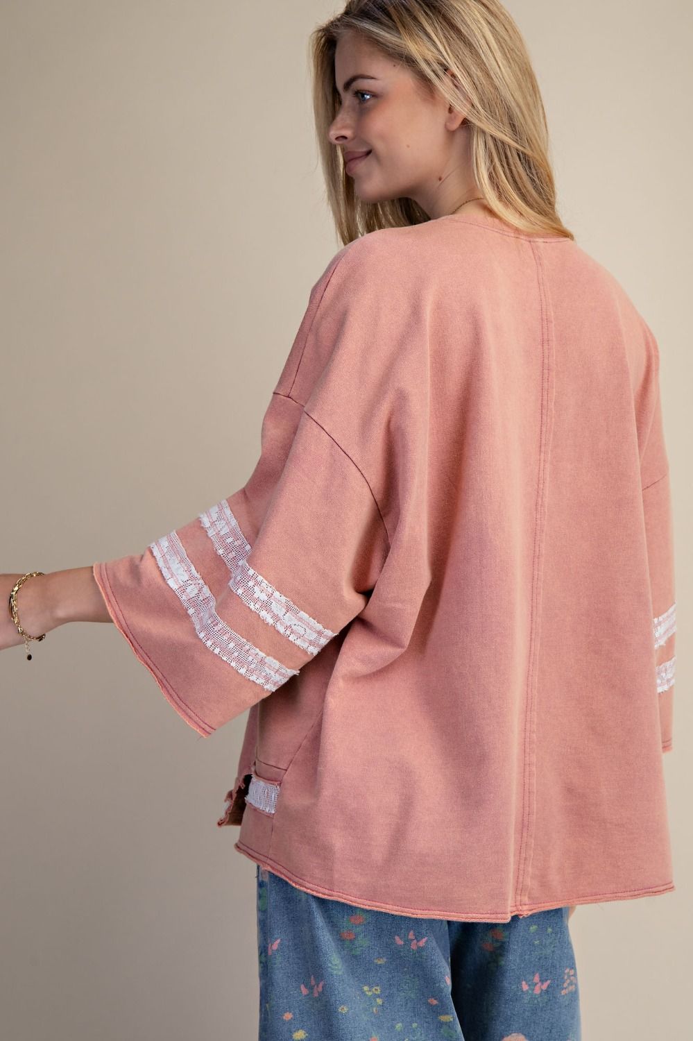 FAITH PATCH FRONT WASHED TERRY PULLOVER