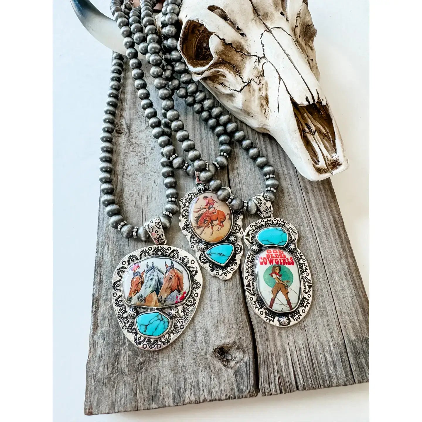 Navajo Style Pearl: COWBOY ON HORSE