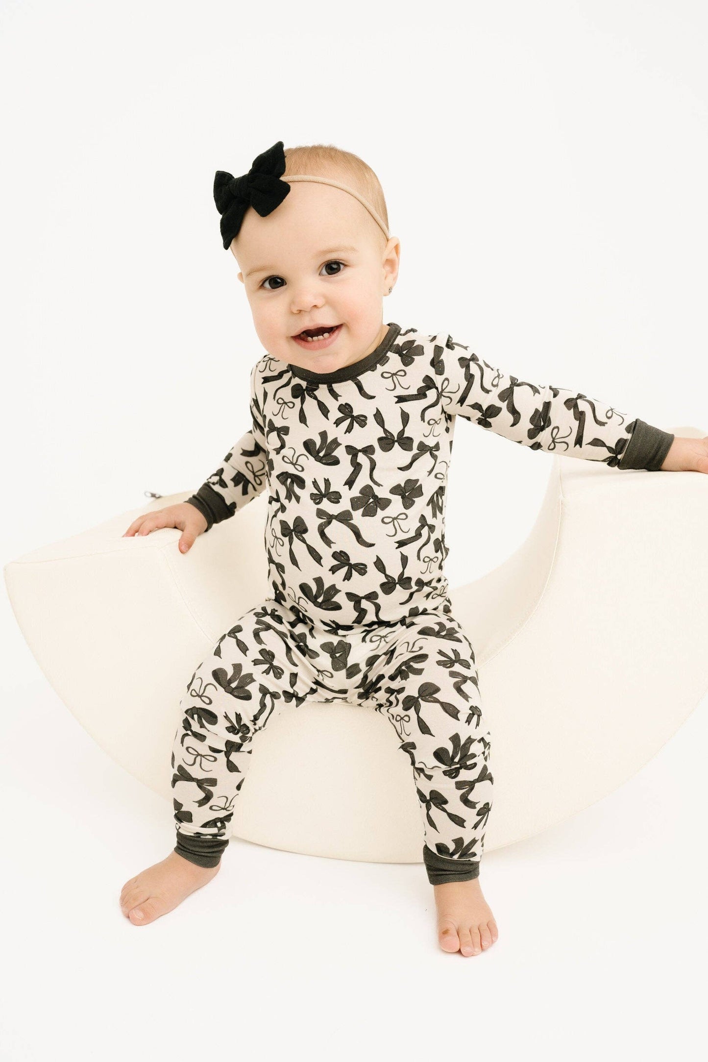 Monochrome Bows Bamboo Set
