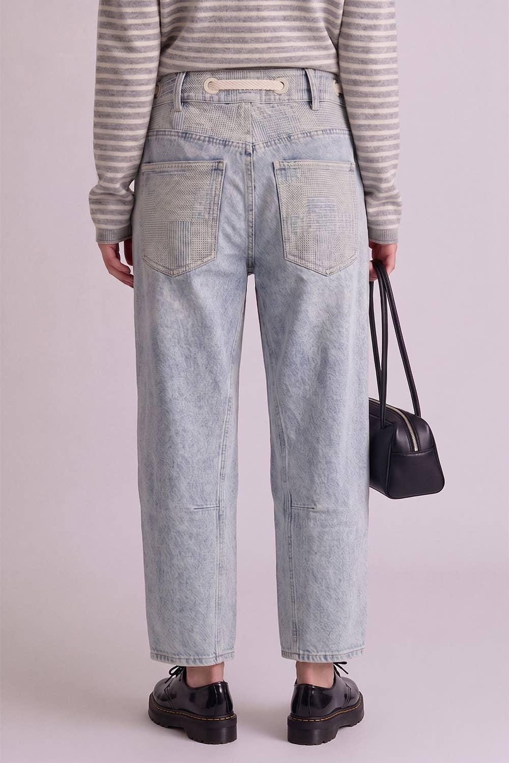 VERY J - VJP90097-VERY JEAN Patch Detail Washed Denim Barrel Jeans: LT INDIGO / 27-28-29-30-31/1-2-2-2-1