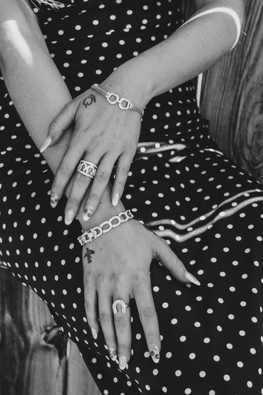 Cowgirl Luxe All-Around Horseshoe Ring