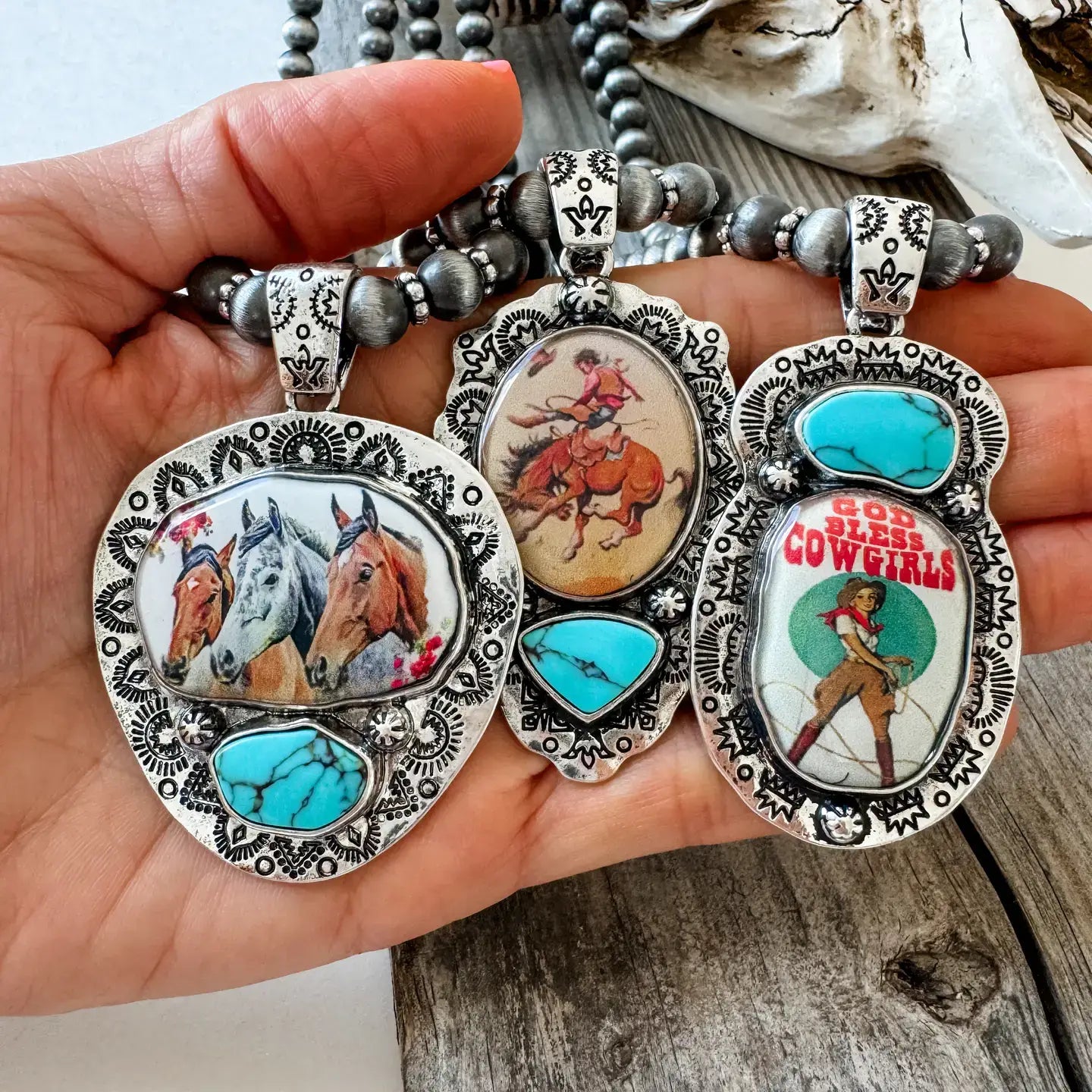 Navajo Style Pearl: COWBOY ON HORSE