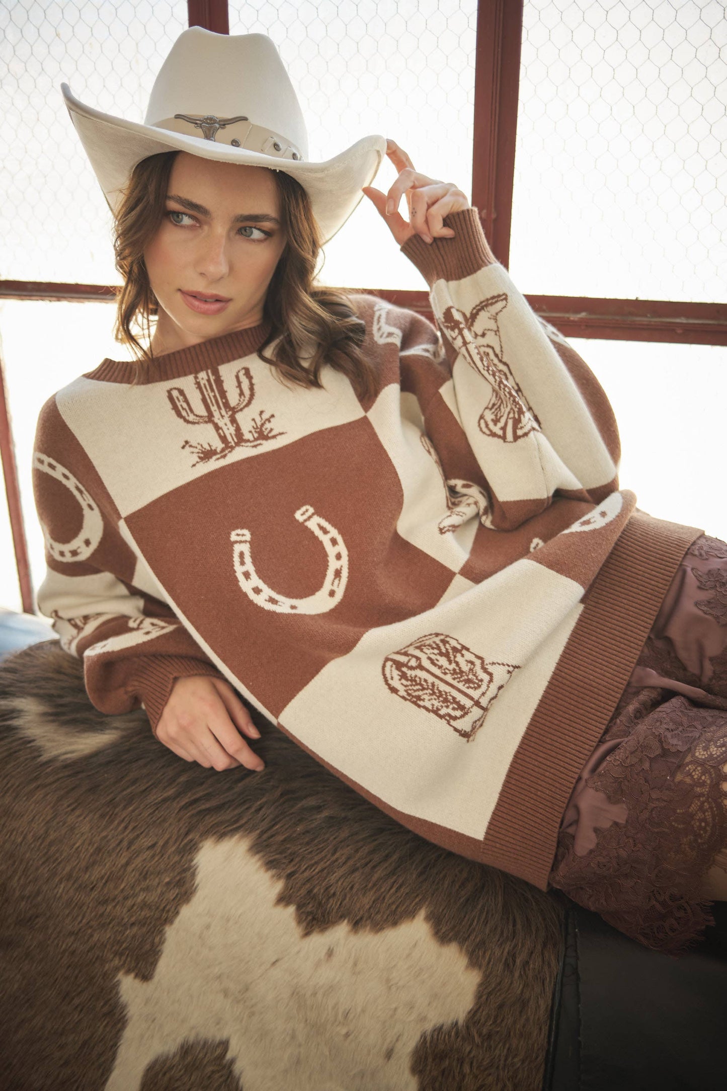 Blue B - 60083W Western Graphic Oversized Sweater: MOCHA / S-M-L (2-2-2)