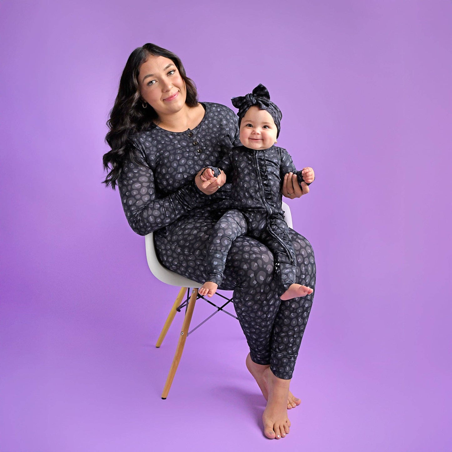 Gigi and Max - Ash Black Leopard RUFFLE ZIP Halloween Bamboo Sleepies Little: 0-3m