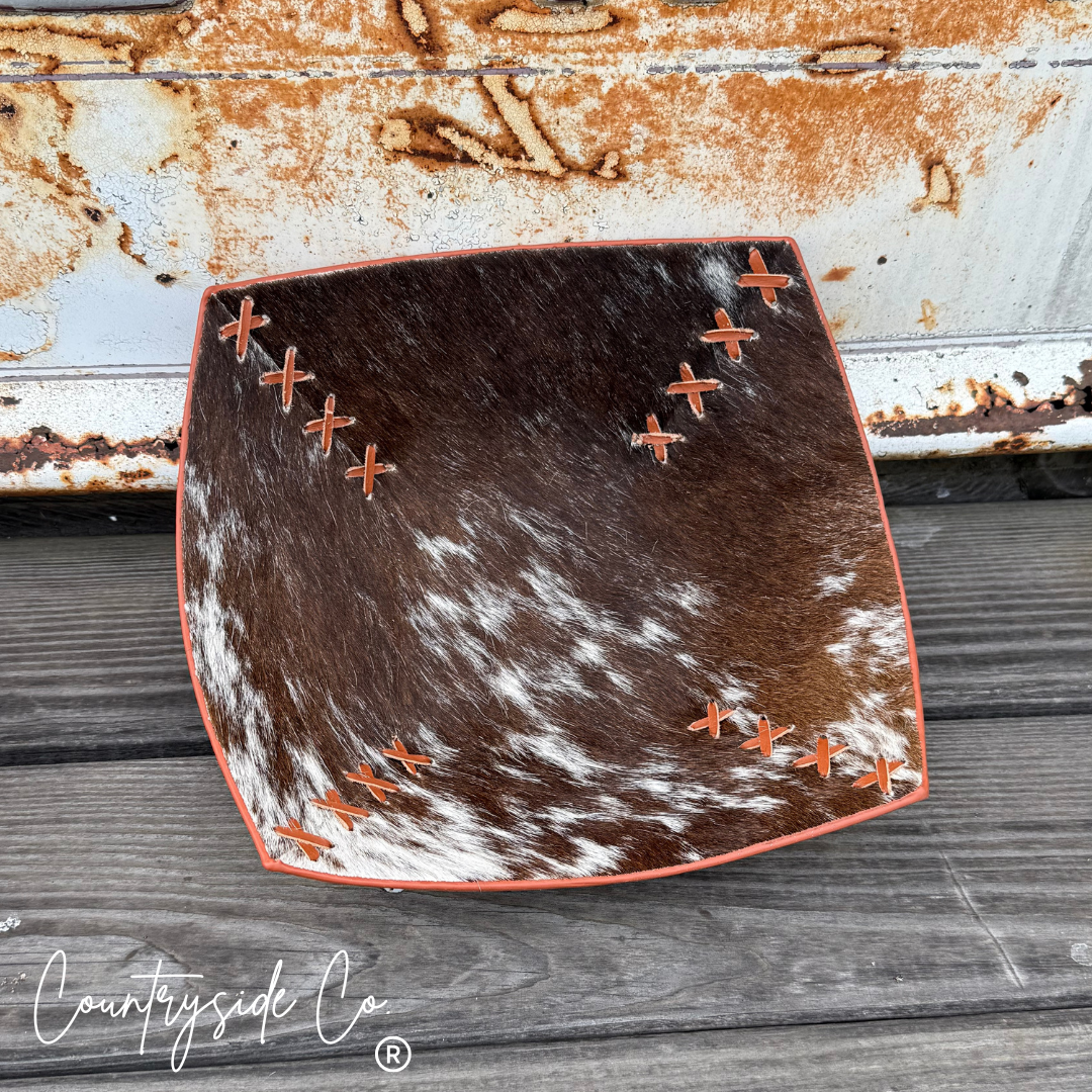 Countryside Co. - Cowhide Large Bowls: Black