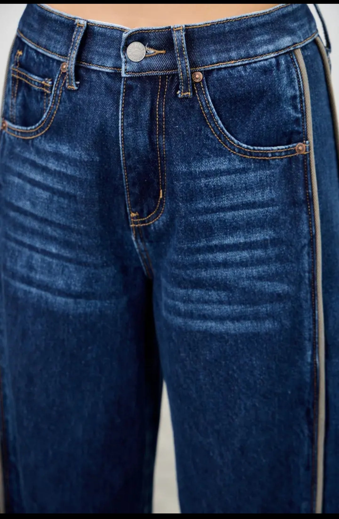 Saige Side Piping Barrel Jeans