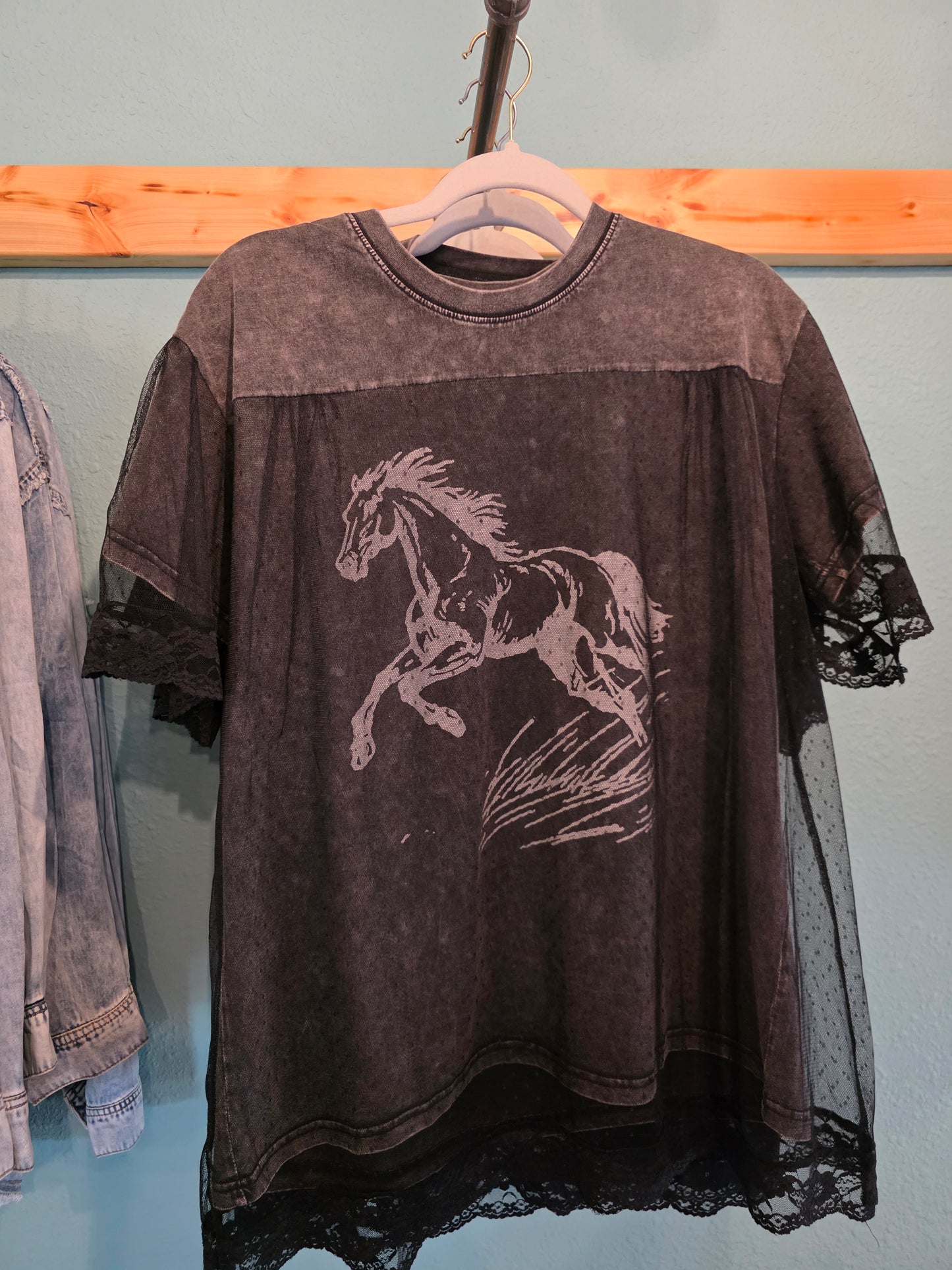 Wild Horse Tee Laceover