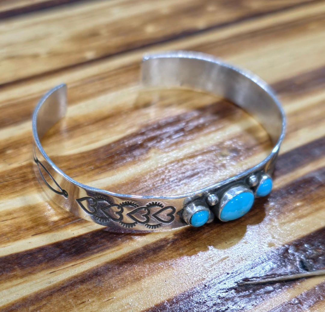 SS Stamped Cuff w/Stone